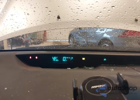 2005 Toyota Prius from USA, damaged, VIN JTDKB20U053076907